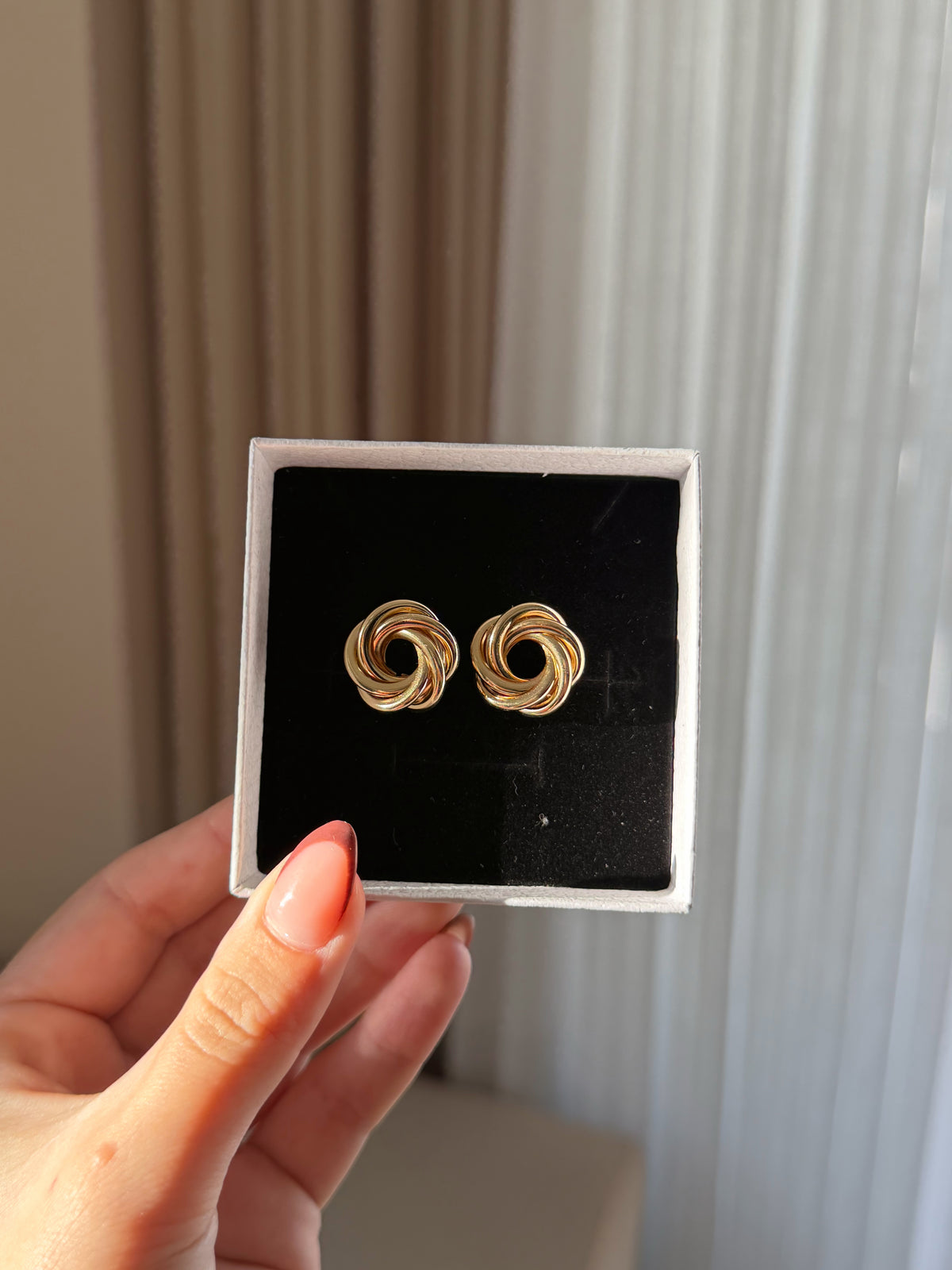 Gold alloy earrings