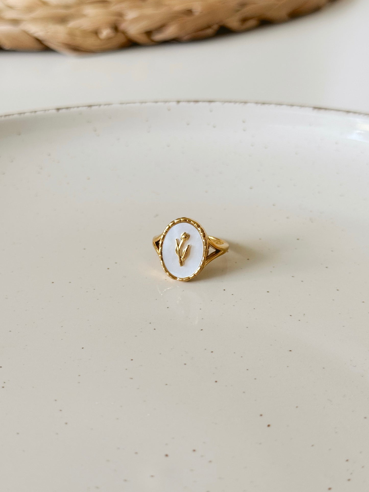 Flower Shell adjustable ring