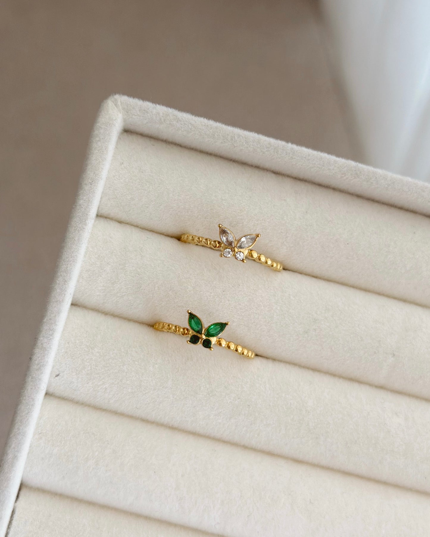 White and green Butterfly ring (one size)