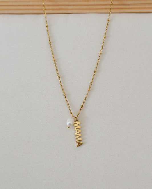 Mama Pearl necklace