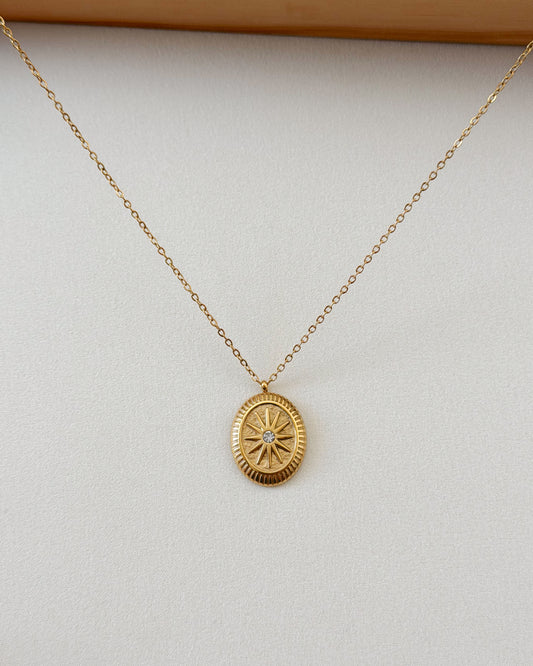 Star pendant necklace