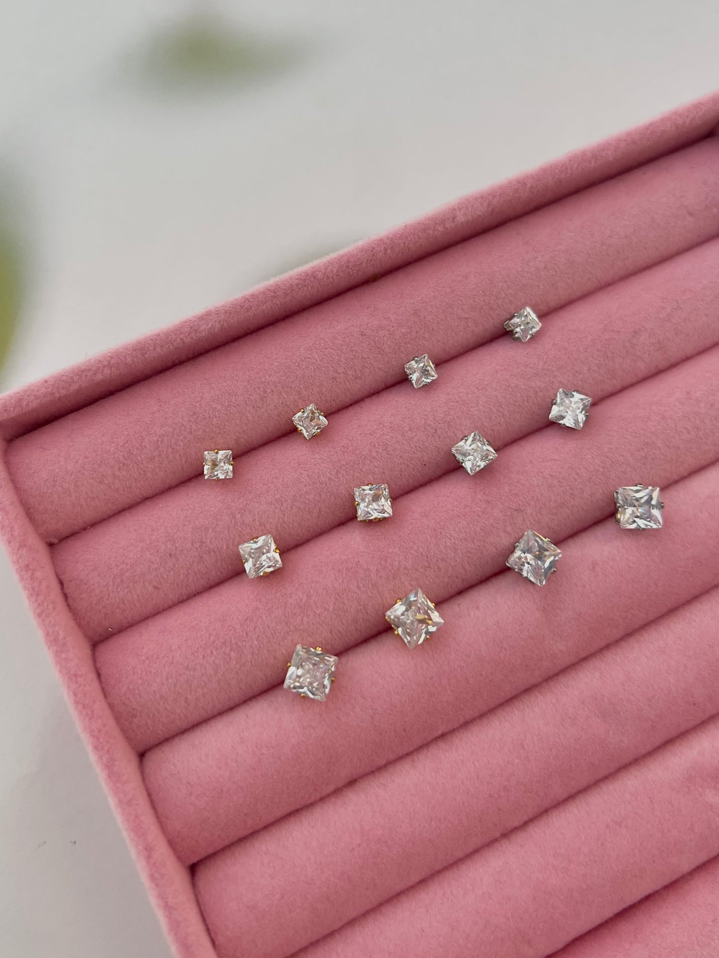 Zircon stud earrings