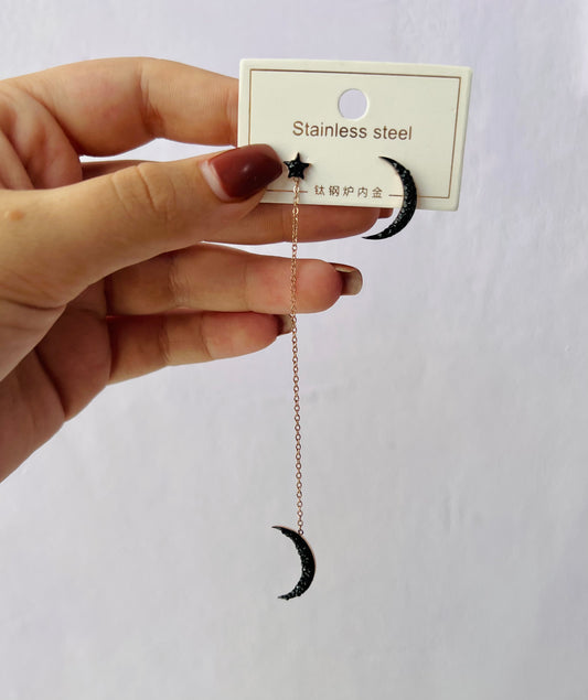 Irregular moon earrings