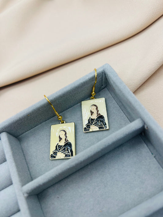 Mona Lisa earrings